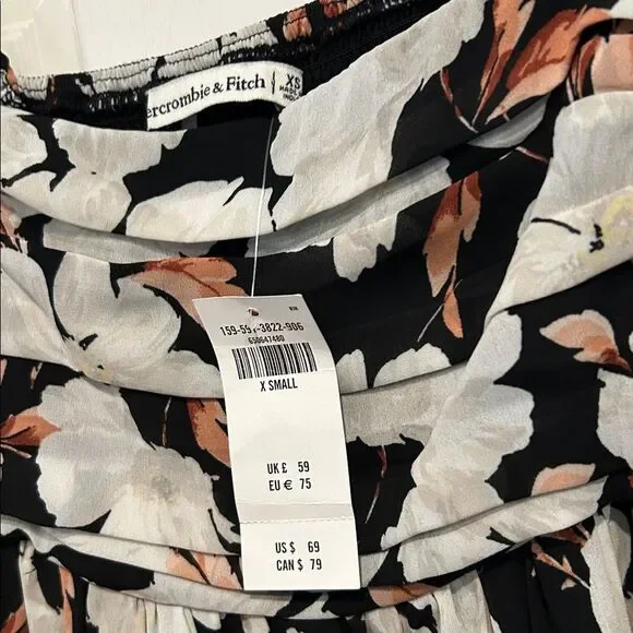 Abercrombie & Fitch Black and White Floral Blouse size extra small new with tags - Picture 4 of 9